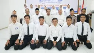 foto siswa dan guru Bisnis Digital Surabaya